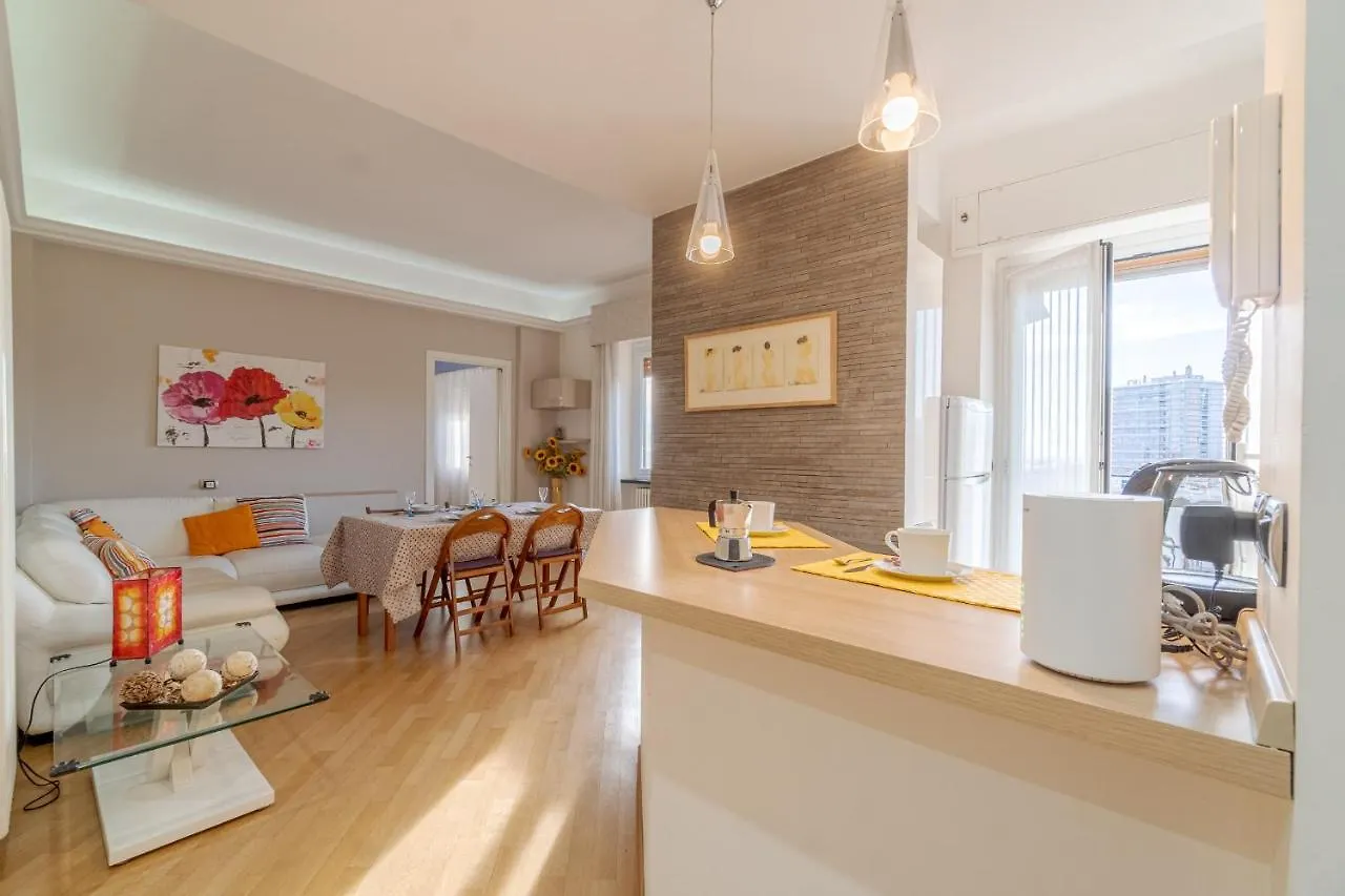 Appartamento Cozy Apt X4 - Seaview & Balcony Genova