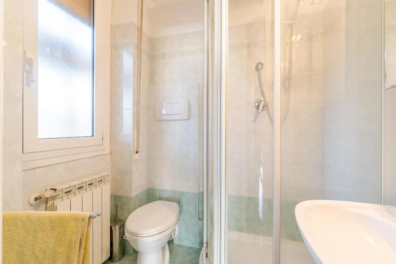 Cozy Apt X4 - Seaview & Balcony Genova Appartamento
