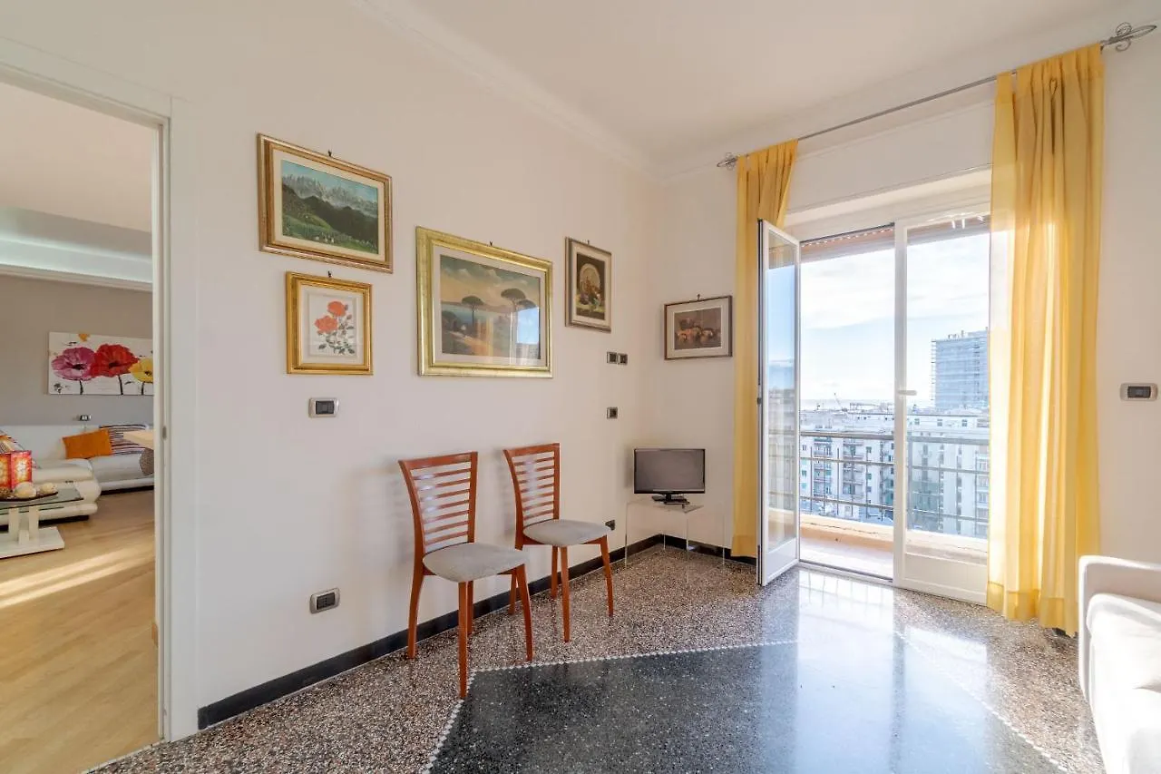 Cozy Apt X4 - Seaview & Balcony Genova 0*,  Italia