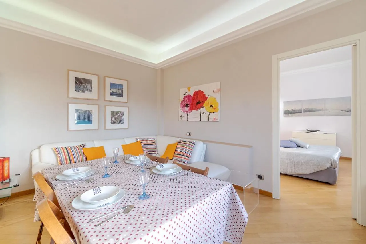 Appartamento Cozy Apt X4 - Seaview & Balcony Genova Italia