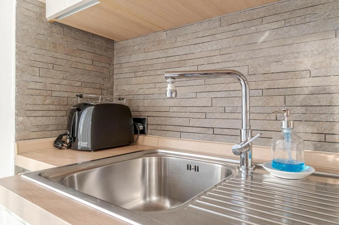 Cozy Apt X4 - Seaview & Balcony Genova